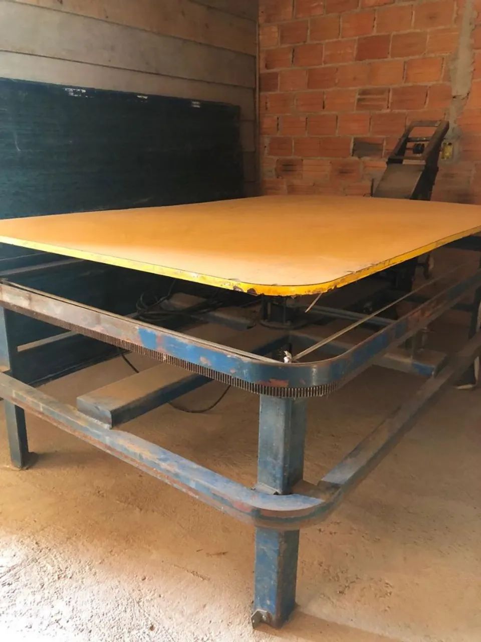 Mesa de fechar colchão 64296132202499121