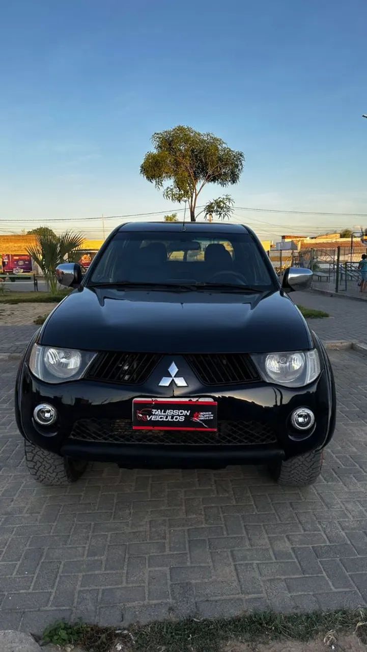 MITSUBISHI TRITON HPE 3.2 A DIESEL 4X4 AUTOMÁTICA 2010