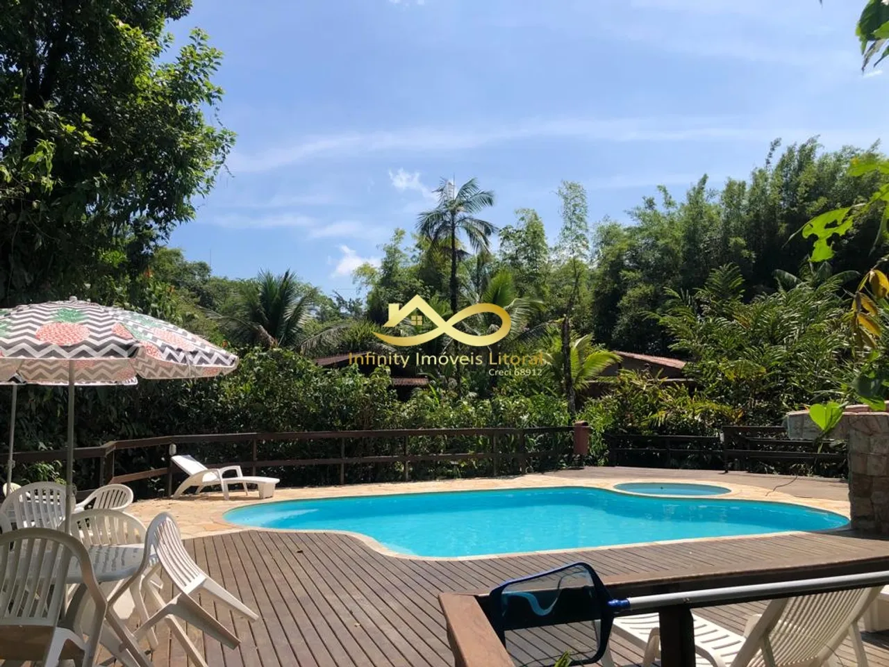 Casa em meio a mata Atlântica 800m da praia