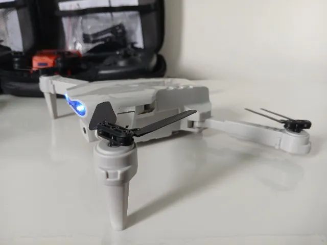 Drone E99Pro - 2 câmeras 4K + FPV e VR + Case de transporte - Foto 4
