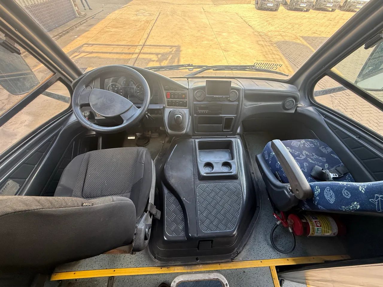Micro ônibus curtinho- Marcopolo Volare V8 - Foto 12