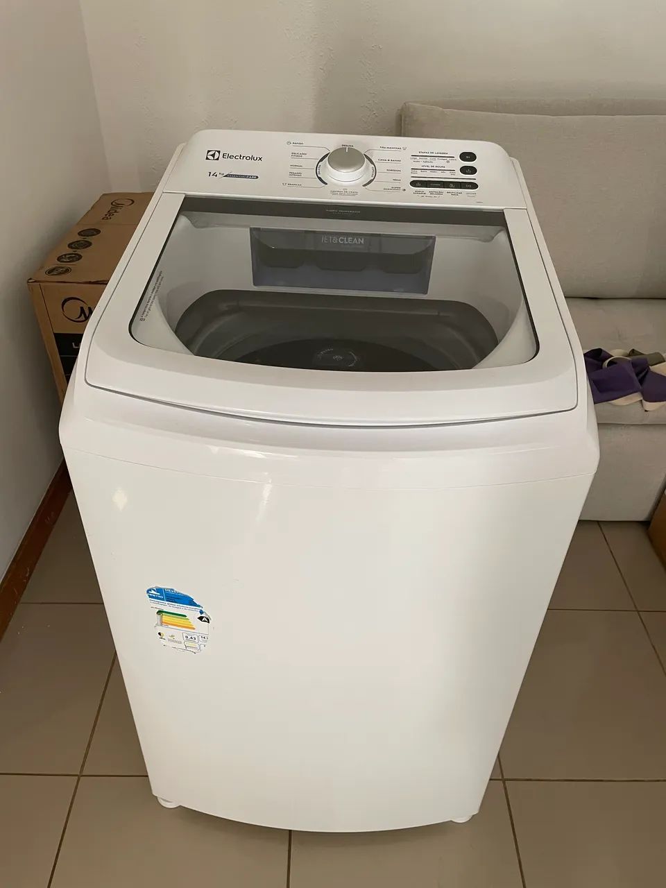 Vendo máquina de lavar Electrolux Essencial Care 14 Kg