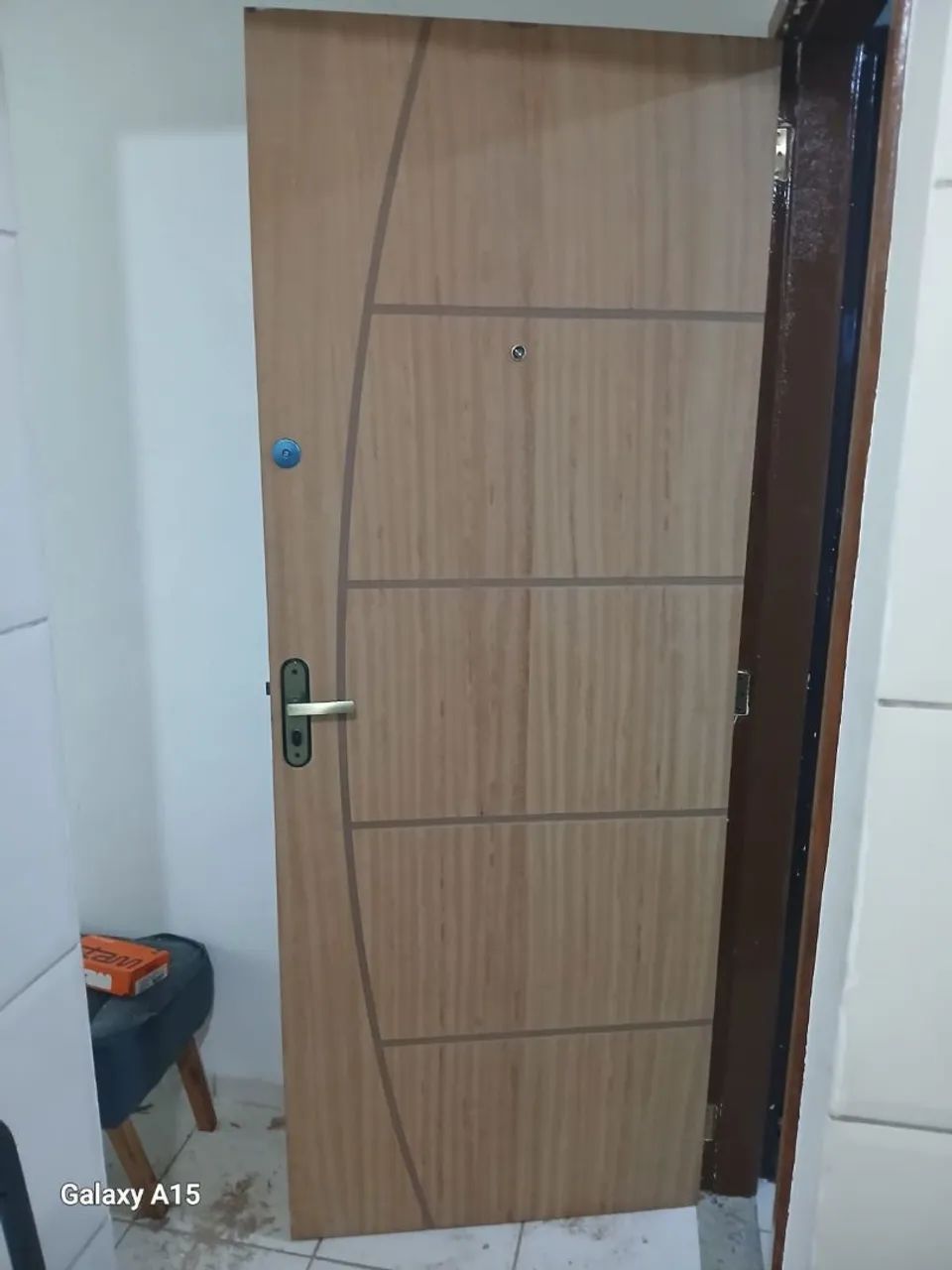 Instalação de portas e caixonete 