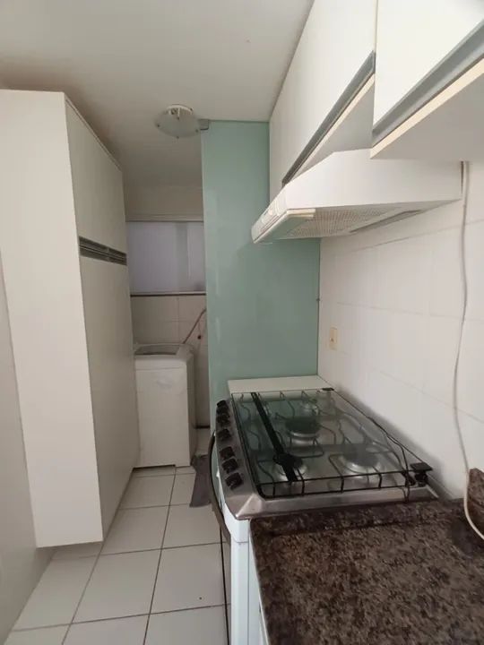 Apartamento 2/4 sendo um suíte com varanda Mobiliado em Cond. Clube  - Foto 6