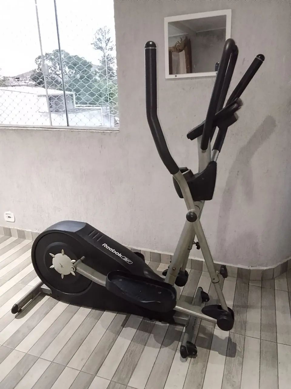 Elíptico Reebok não funciona precisa de concerto!