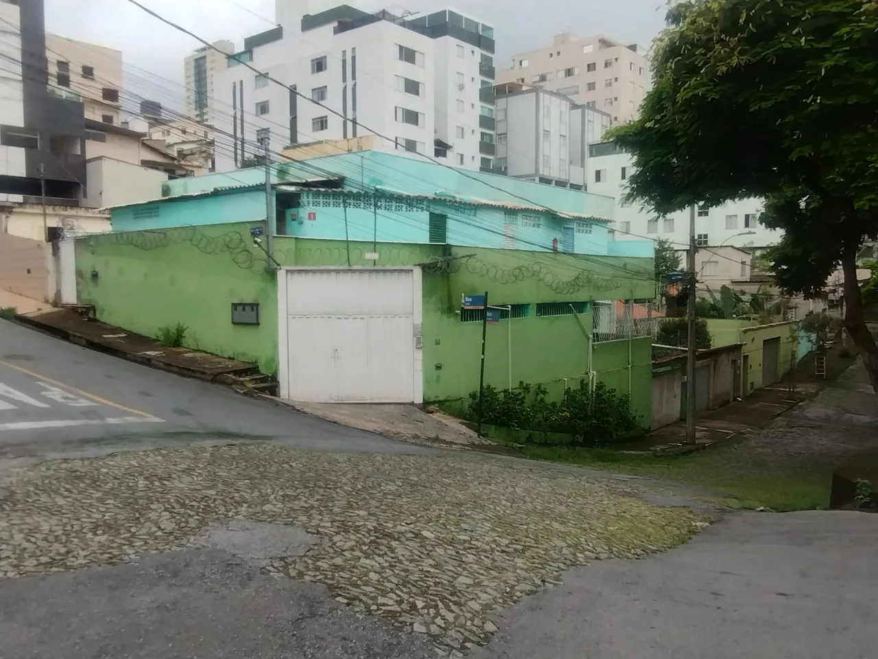 Alugo kitnet Top B Sag Fam Totalmente mobiliada, trat c propr, Sem Avalista/caução 1,400