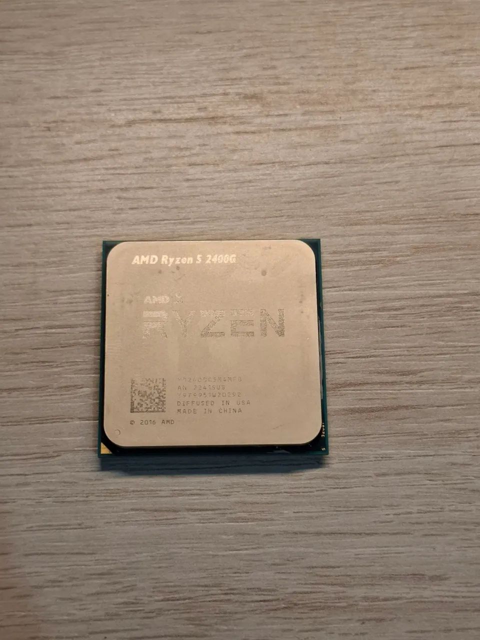 Ryzen 5 2400g Integrated Video Processor Kit with Cooler Box.64169978894850121