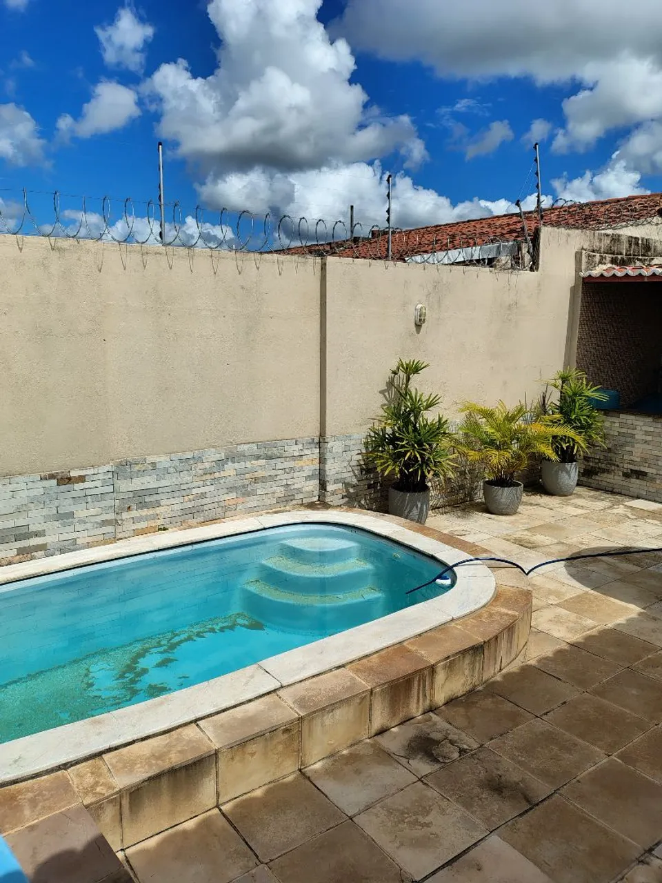 Vendo linda casa parque dos coqueiros 