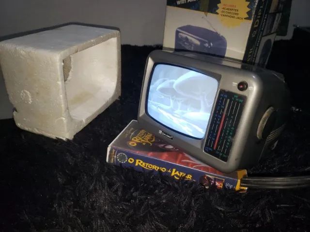Tv Rádio Vintage Diplomat Mini Tv 5 Polegadas 