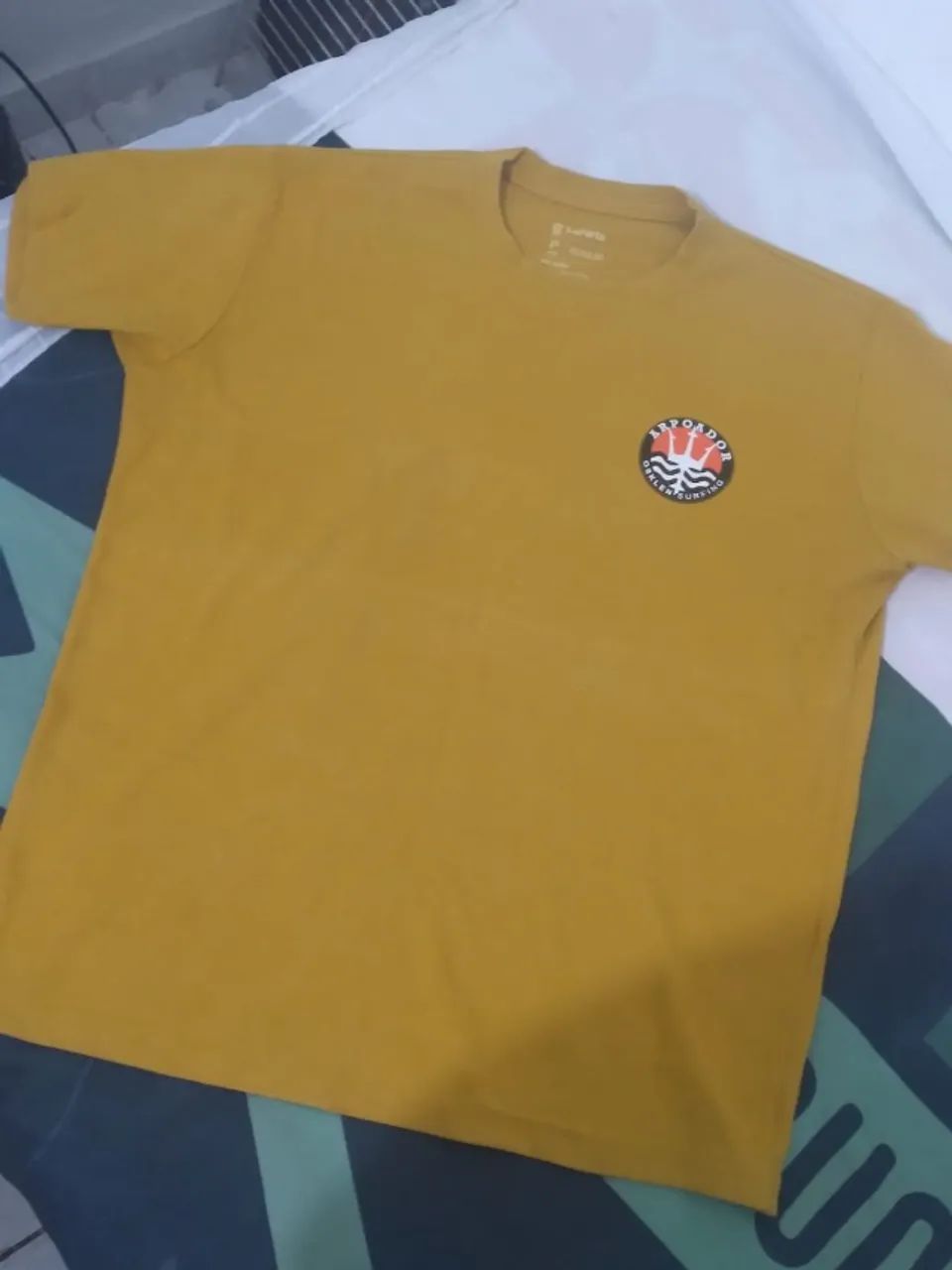 4 camisas masculinas 20 reais 
