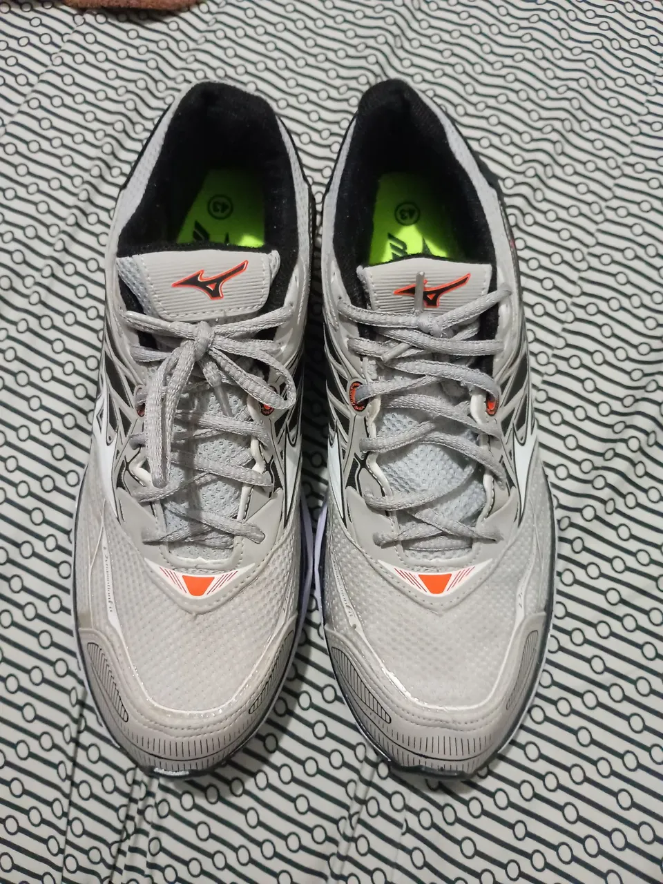 Tênis Mizuno 1 linha Novo