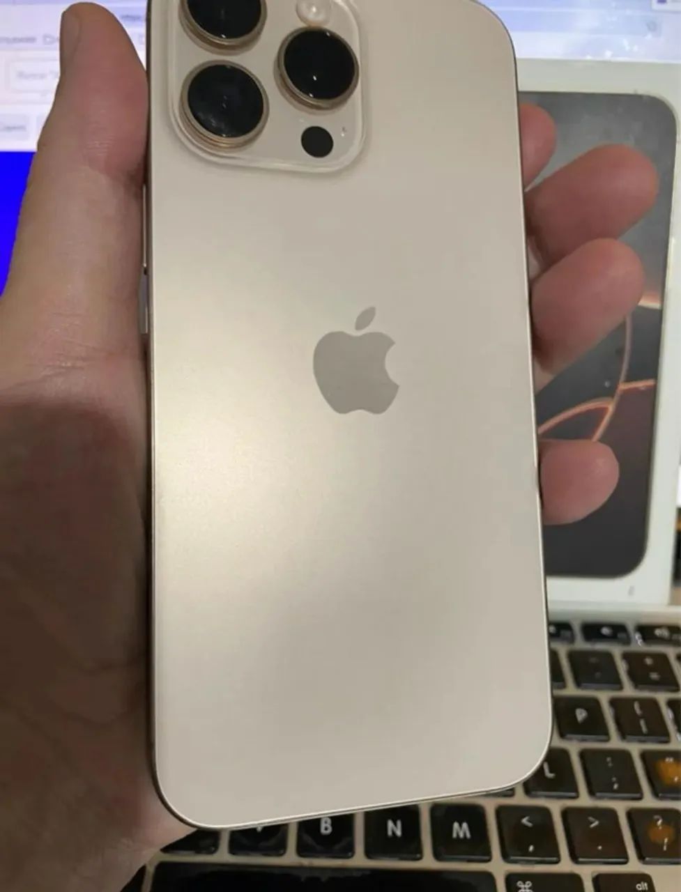 iPhone 16 pro max - Desert - Foto 2
