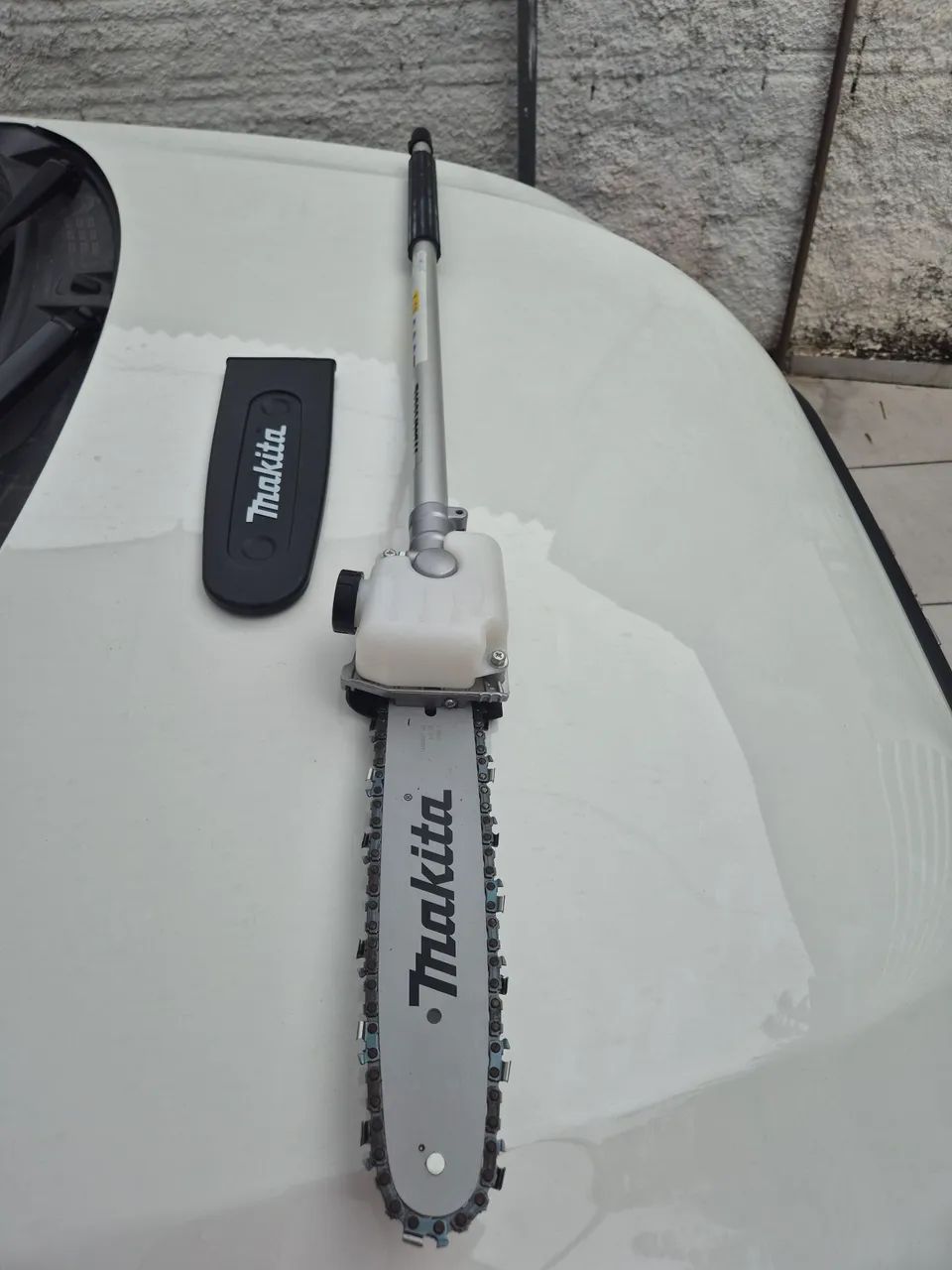 Motosserra Podador de galhos makita NOVA - Foto 2