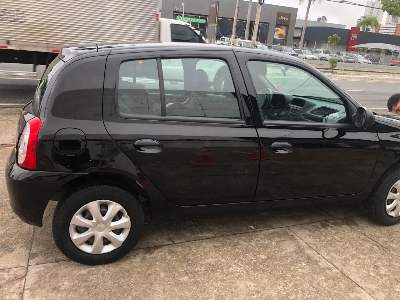 Renault Clio 1.0 Authentique 16V Hi-Flex 4 portas manual - Foto 2