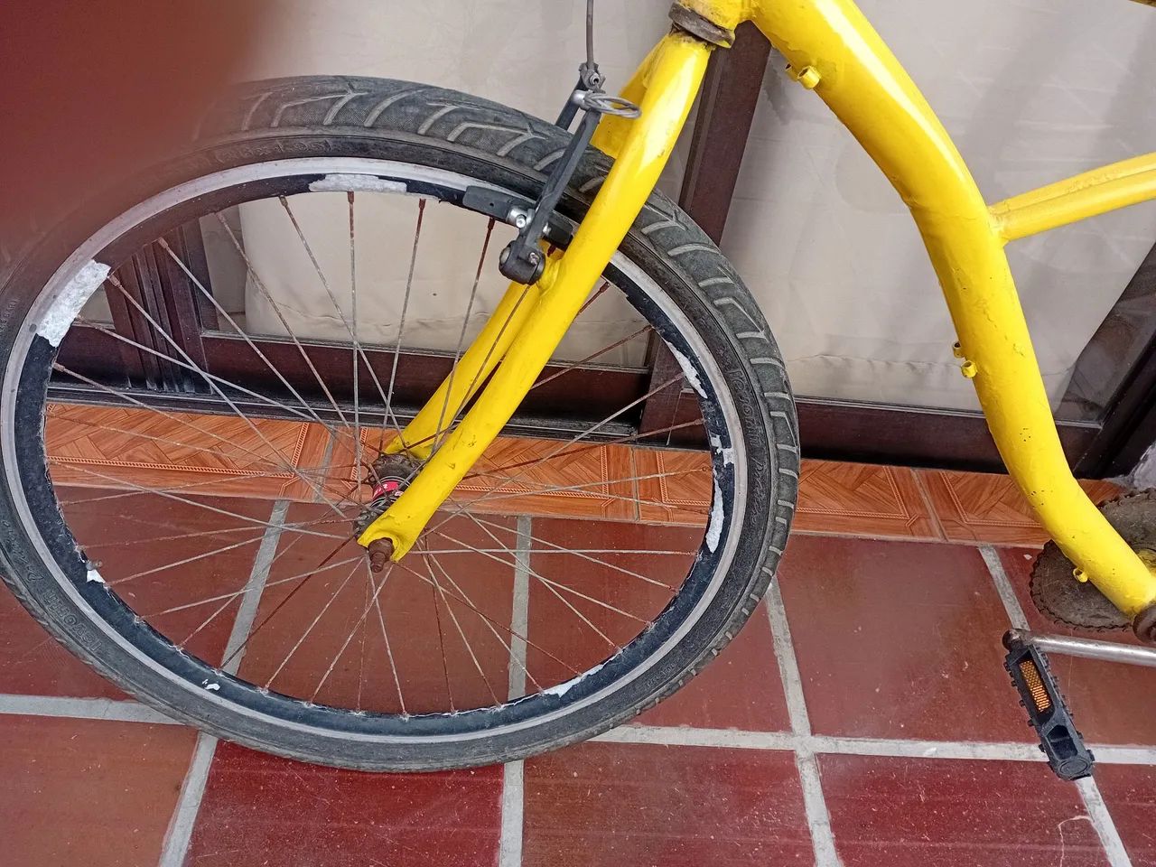 Bicicleta amarela em ótimo estado - Foto 4