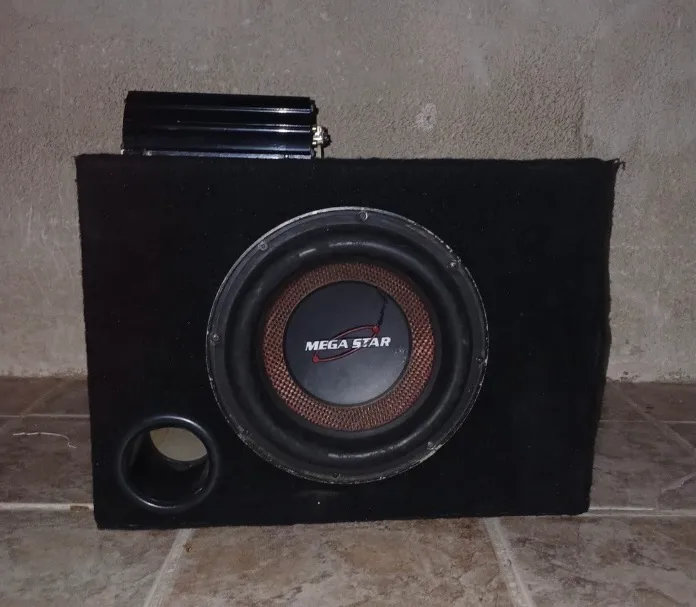 Caixa de Som (Subwoofer Mega Star) + Amplificador (Corzus HT600)
