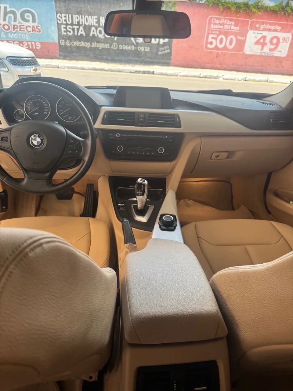 BMW 320i 