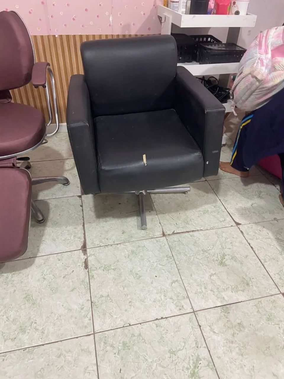 Vendo uma poltrona giratória  - Foto 2