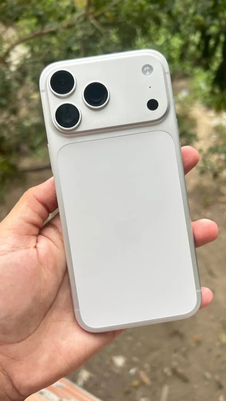 iPhone 17 pro max