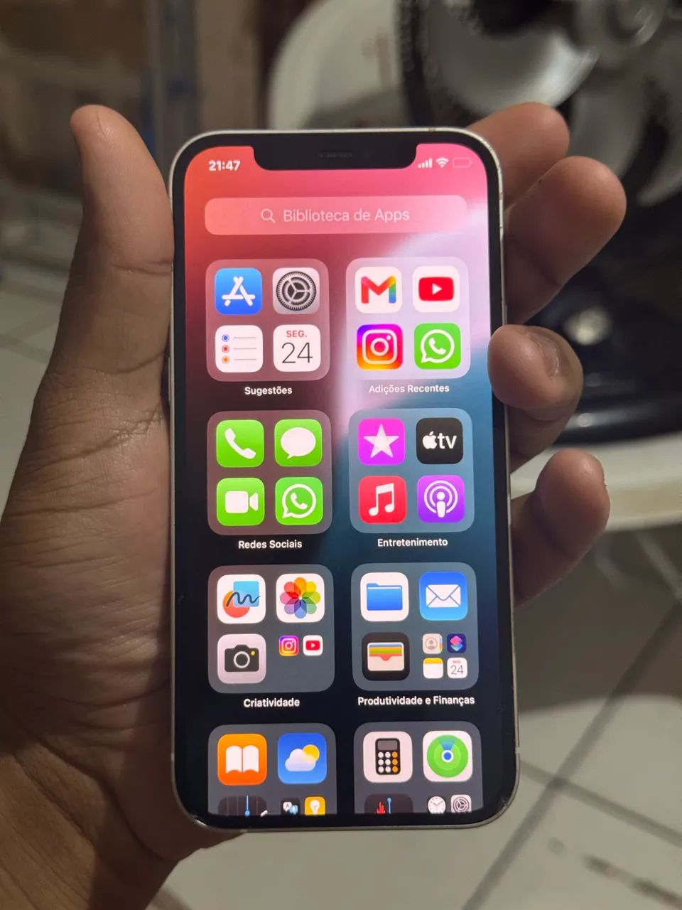 iPhone 12 cor branca 64 gigas - Foto 3