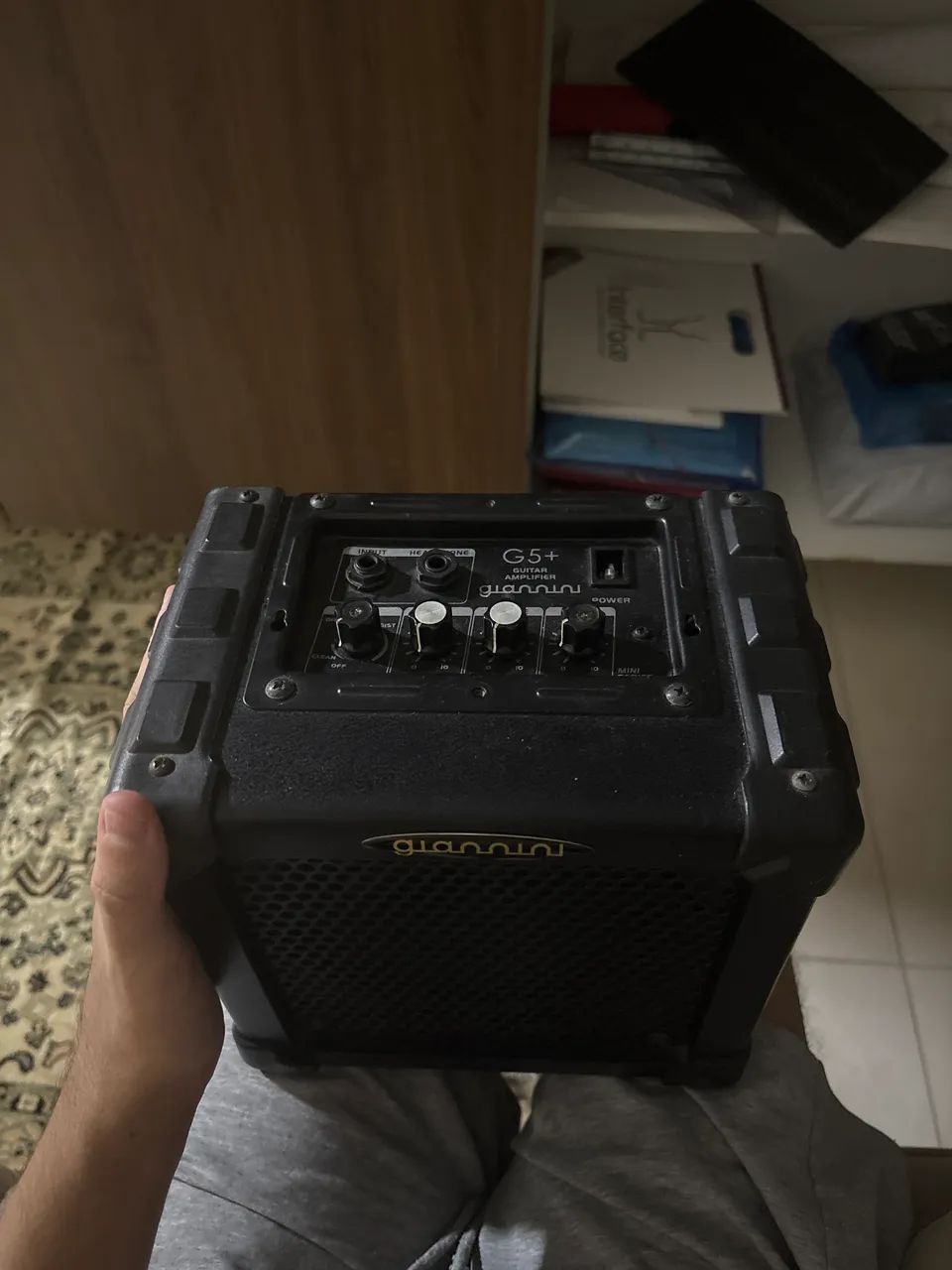 Guitarra com amplificador  - Foto 3