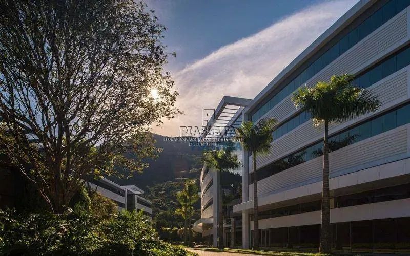 Sala pronta com ar condicionado instalado e iluminação em led com 4 vagas de garagem no SC - Foto 4