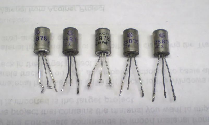 Transistor antigo tipo 2SB75.- Cód. 338 -