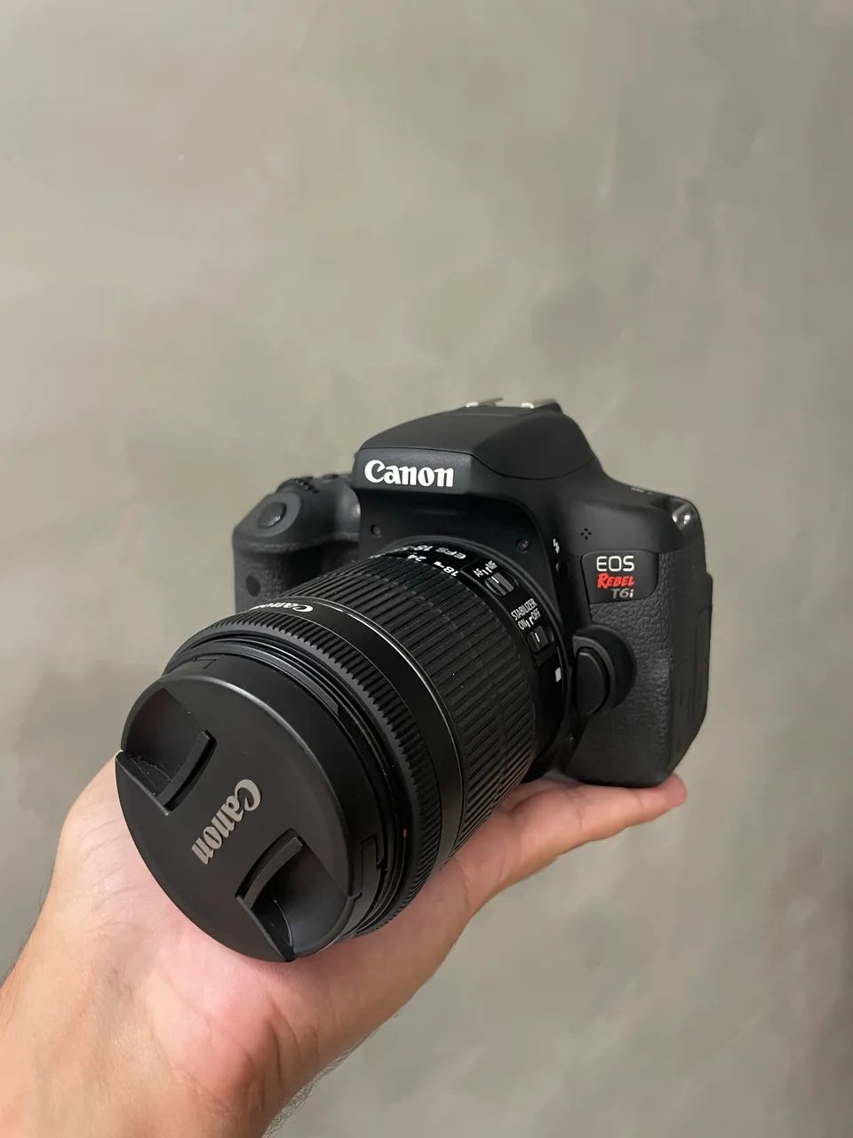 Câmera Canon T6i / Kit Lente 18-55/ 2 baterias