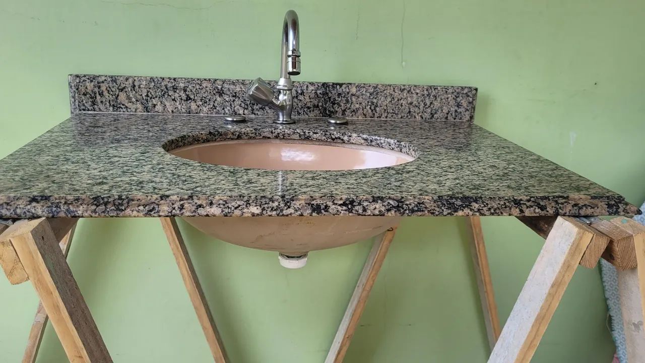 Kit Cuba de Banheiro com Pedra de Granito e torneira + Bacia Celite - Foto 4