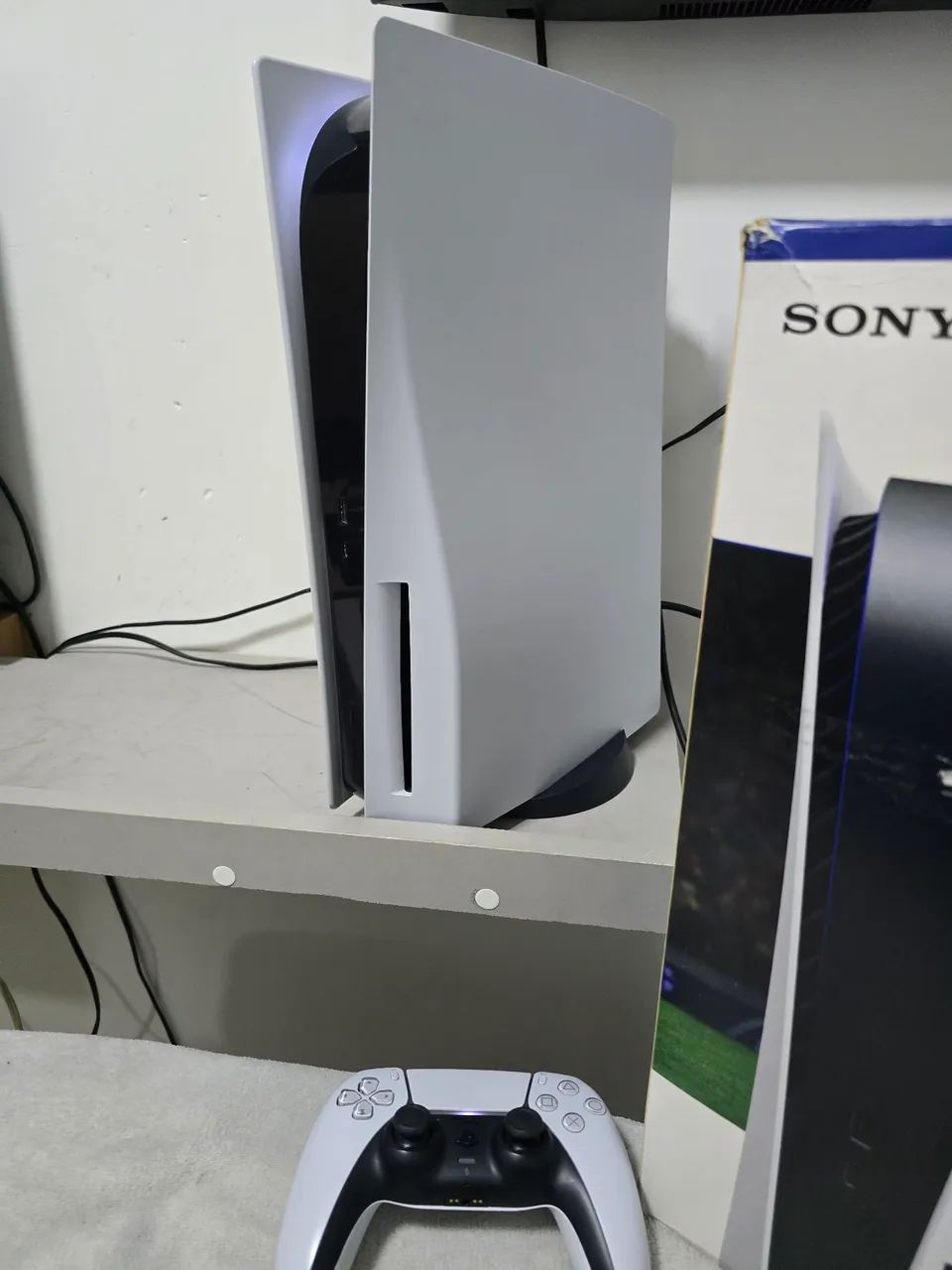 PlayStation 5 Com leitor de disco + 1 controle (NÃO TROCO/N ABAIXO PREÇO) - Foto 2