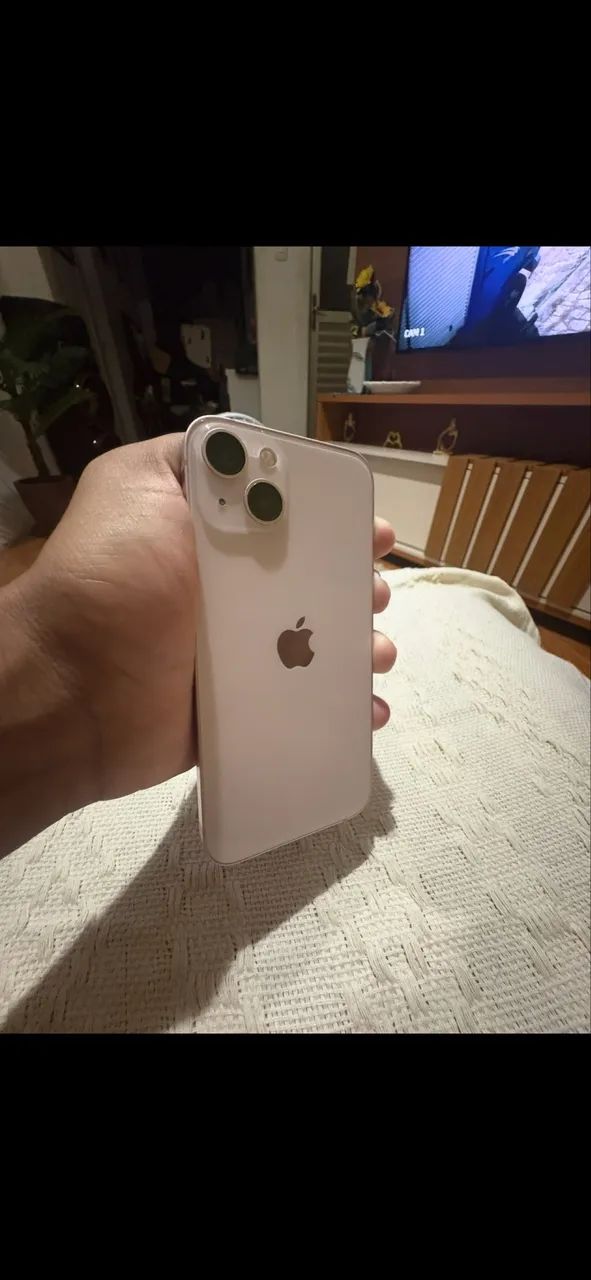 Celular IPhone 13 - 128 gb Rosa - Foto 5