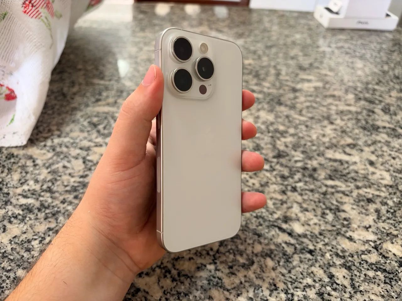 iPhone 15 Pro - Foto 2