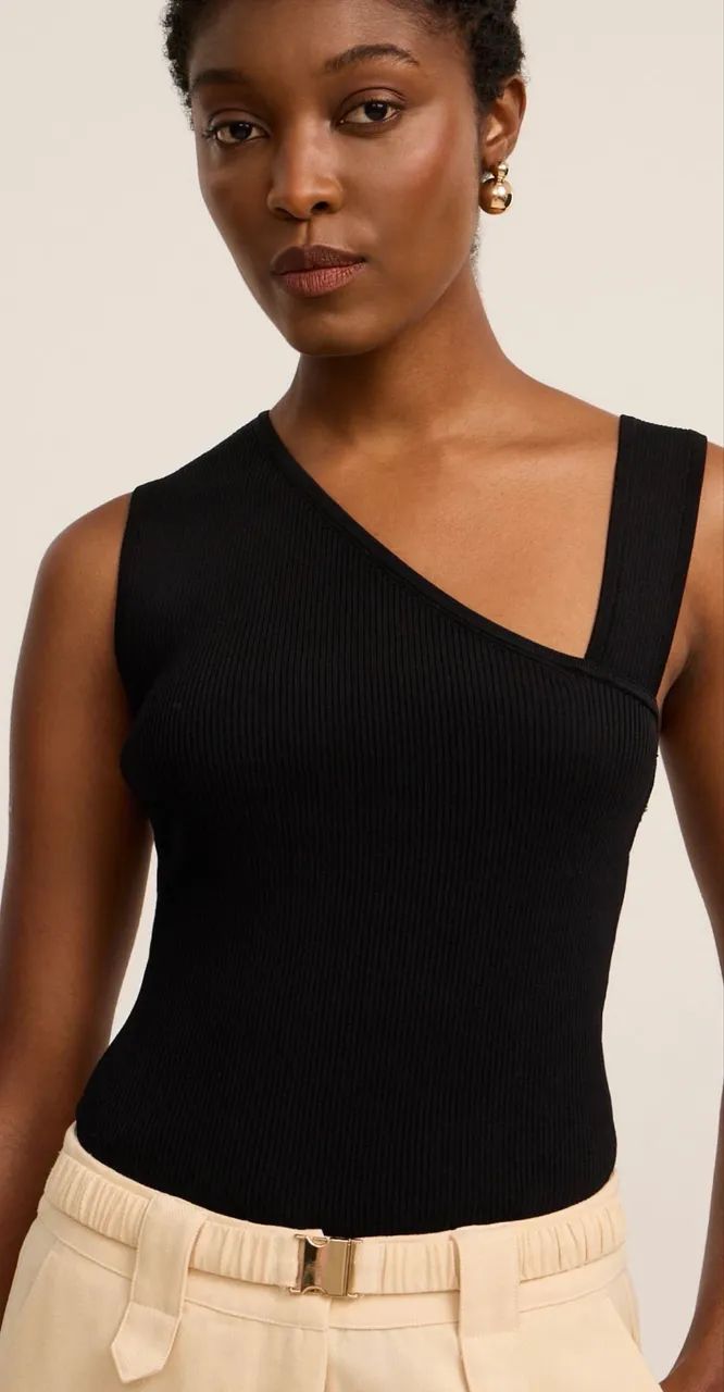Blusa canelada em tricô - NOVA 