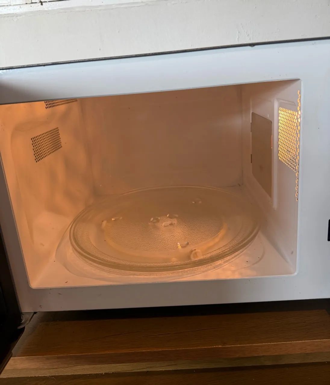 Micro-ondas Electrolux Efficient 23L - Prata | ME23S - Foto 3