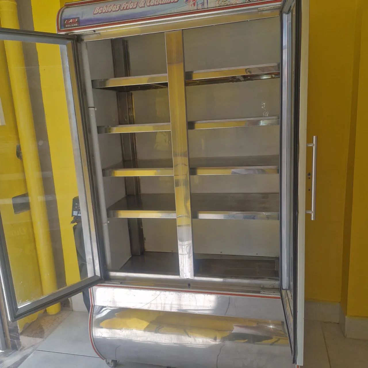 Vendo expositor de bebidas 2 portas