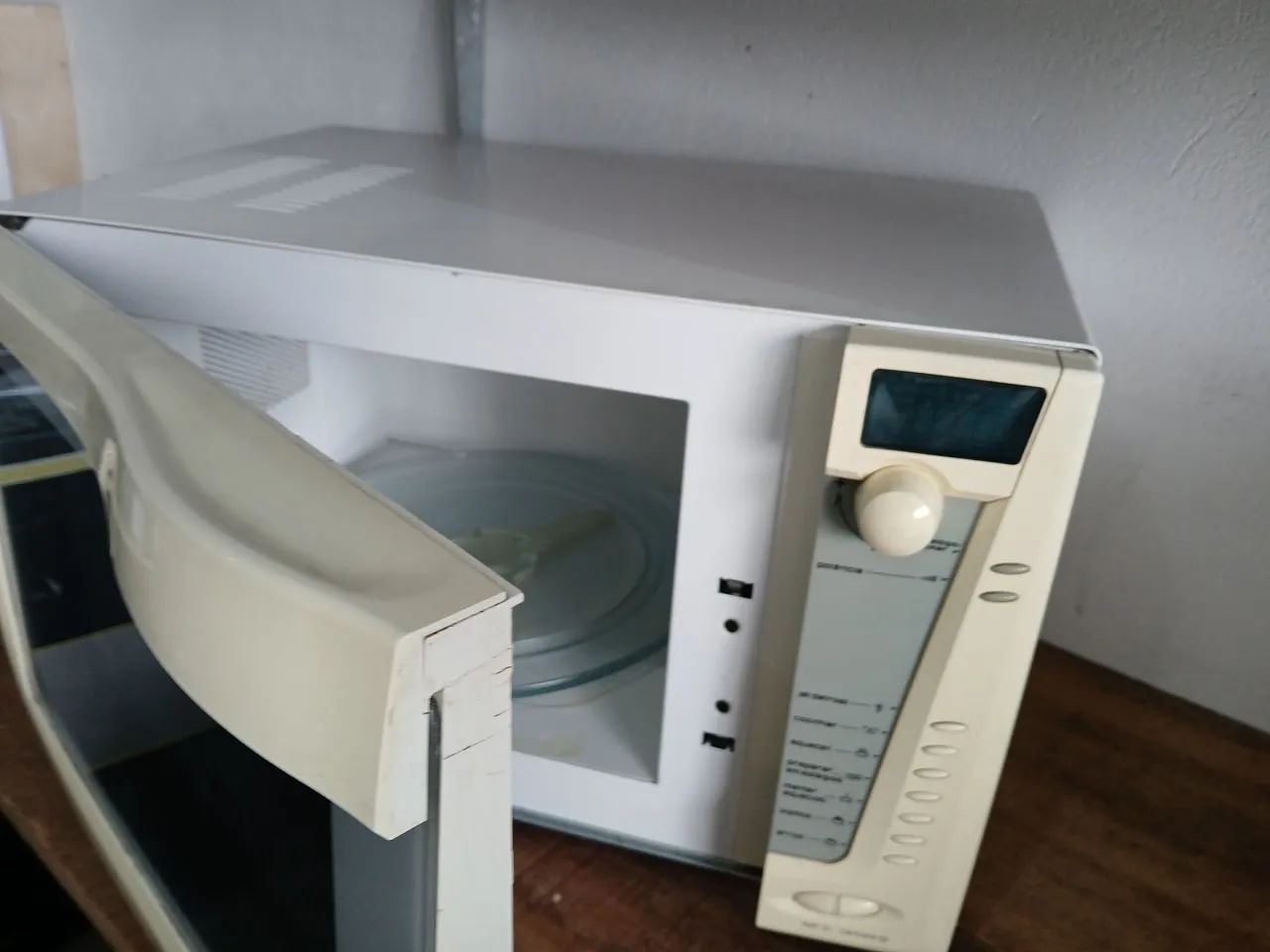 Microondas Brastemp - Foto 3