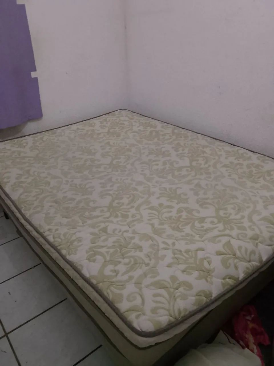 Cama de casal box molas