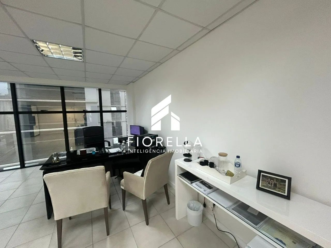 Sala comercial à venda, 41,70 m², no Edifício Hantei Office, Centro em Florianópolis - Foto 4