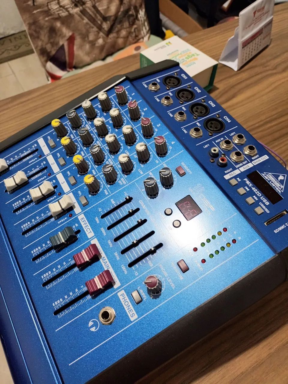 Mesa Ampli.Tornado PMX-402D  - Foto 2