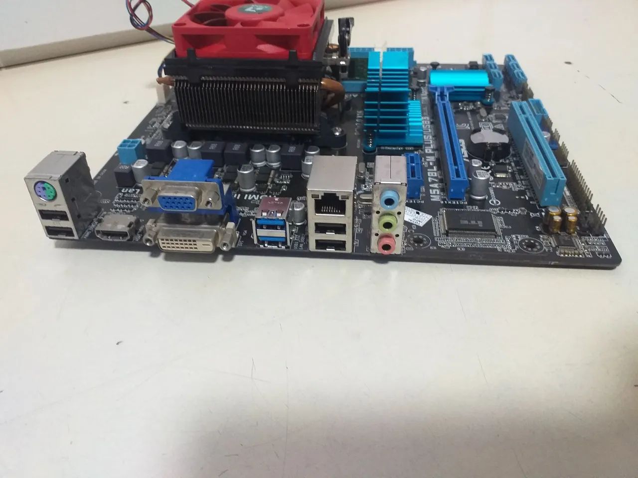 Placa mãe Asus com processador fx 6100 e 4 G de memória  - Foto 3