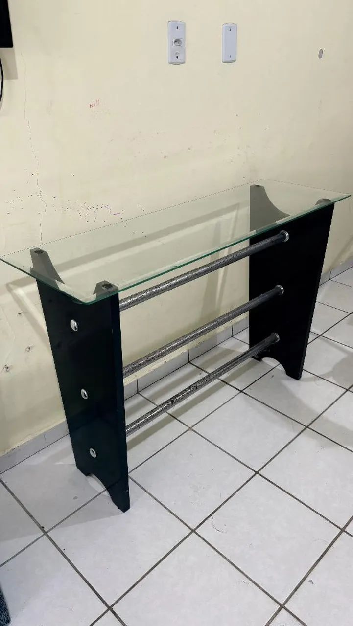 Mesa com Tampo de Vidro sextavado e aparador. - Foto 4