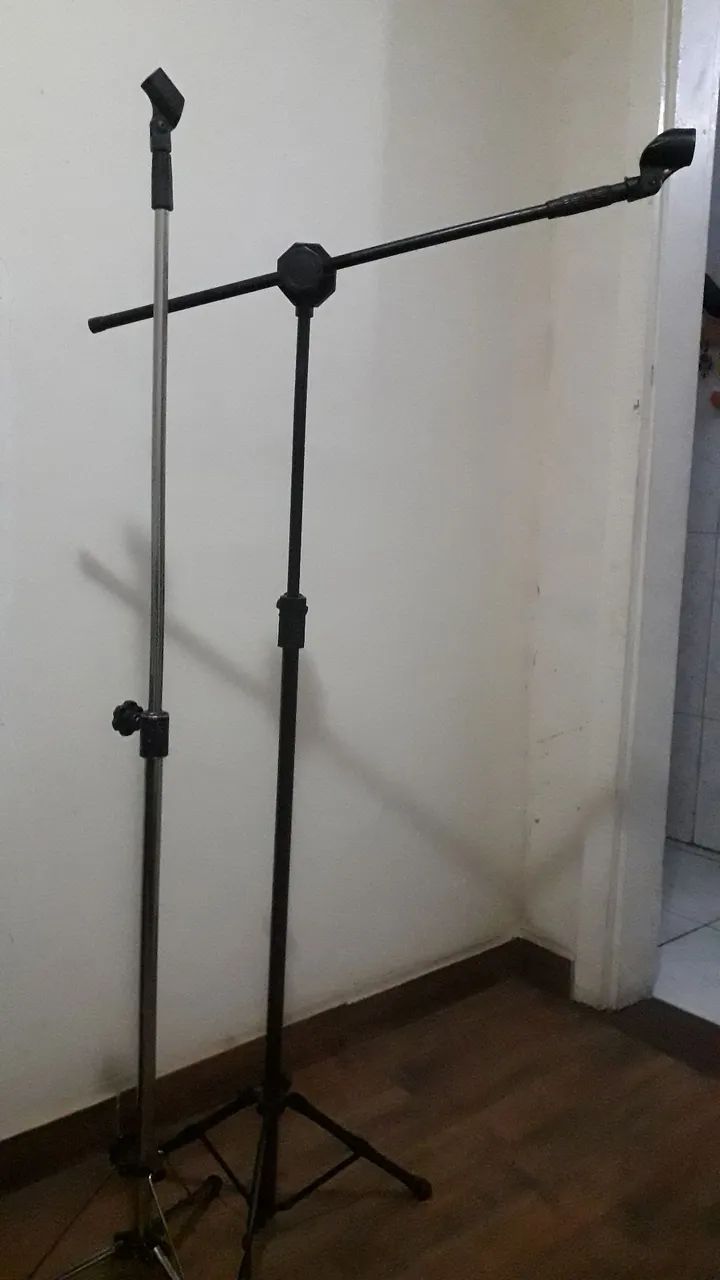 Pedestais de microfone.  - Foto 2