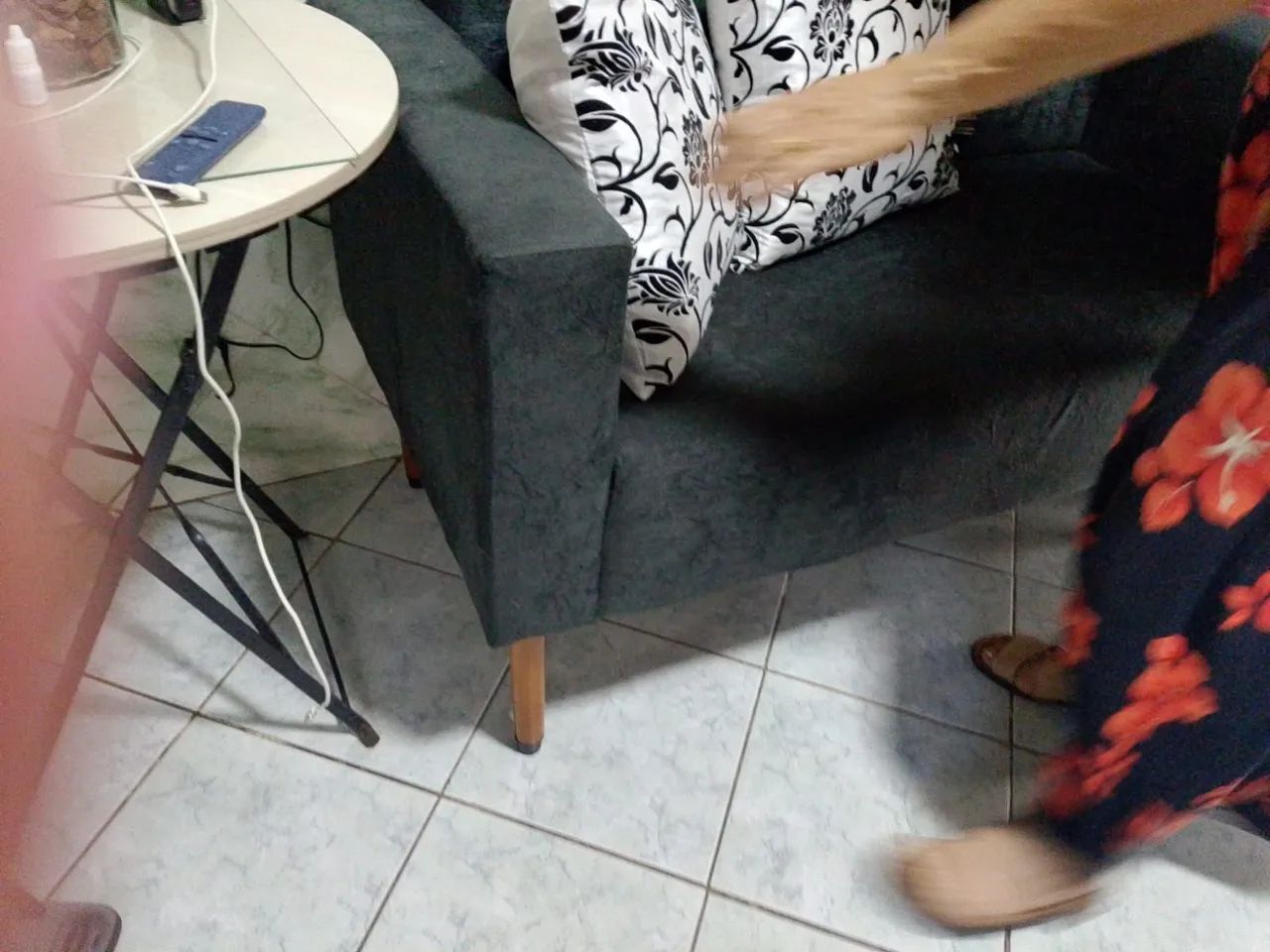 vendo esse sofá  - Foto 4