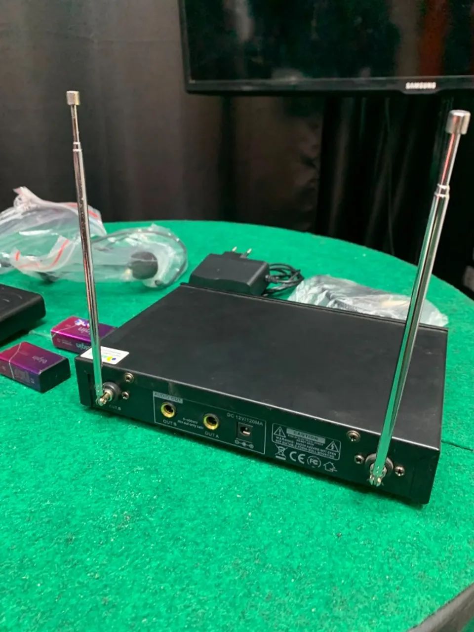 Kit Microfone Vhf Sem Fio Auricular Cabeça Headset Lapela Lelong - Foto 3