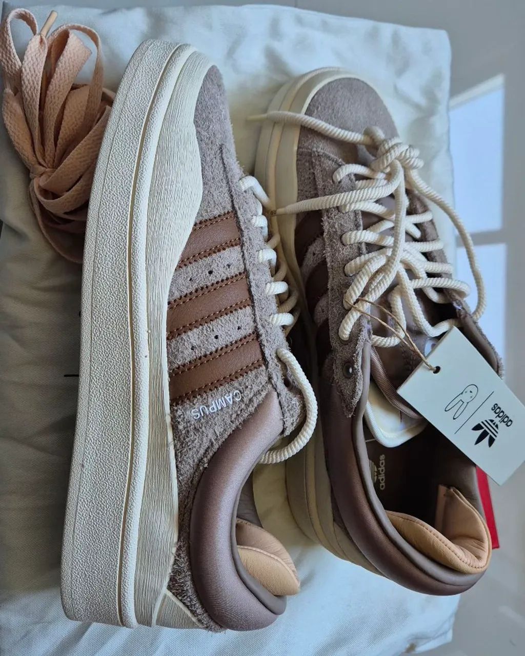 Tênis Adidas Bad Bunny Campus tam 39 BR 7½ US - Foto 4