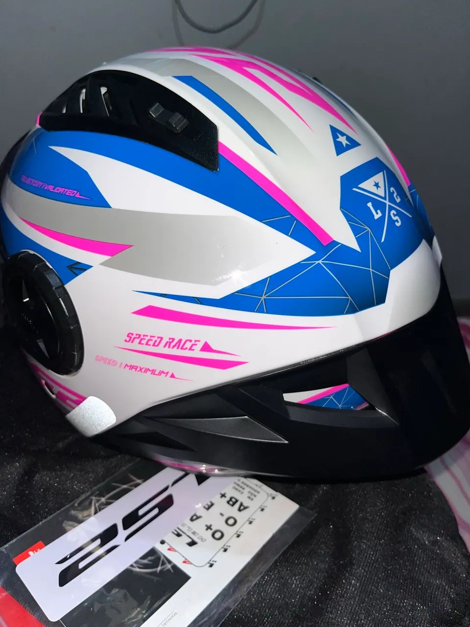 CAPACETE NOVO.  - Foto 2