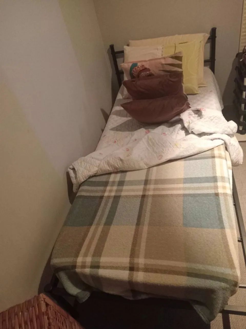 CAMA E COXÃO.  SEMINOVO  - Foto 2
