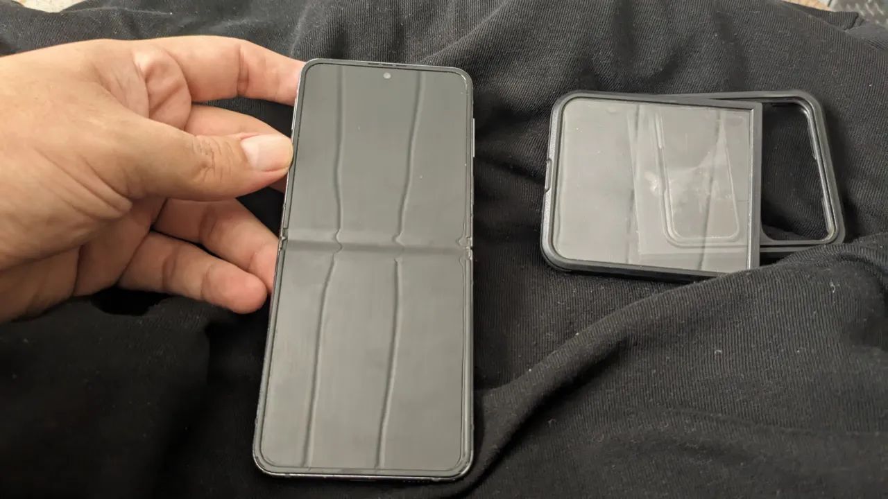 Samsung galaxy Z Flip 4 - Foto 2