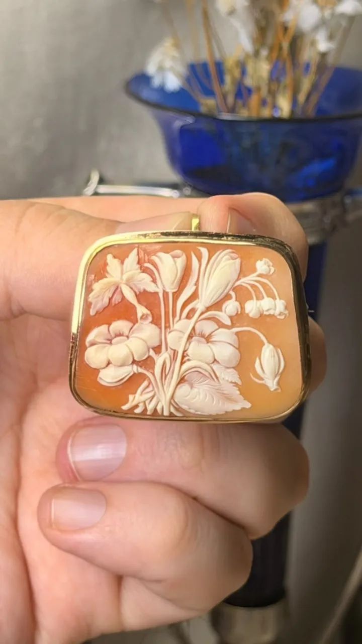 Camafeu em ouro 12K  broche e pingente