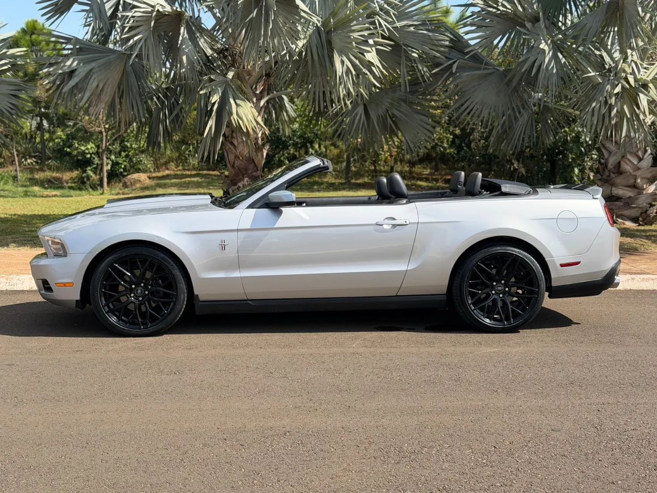 Ford Mustang Mustang GT V8 Conversível 2012